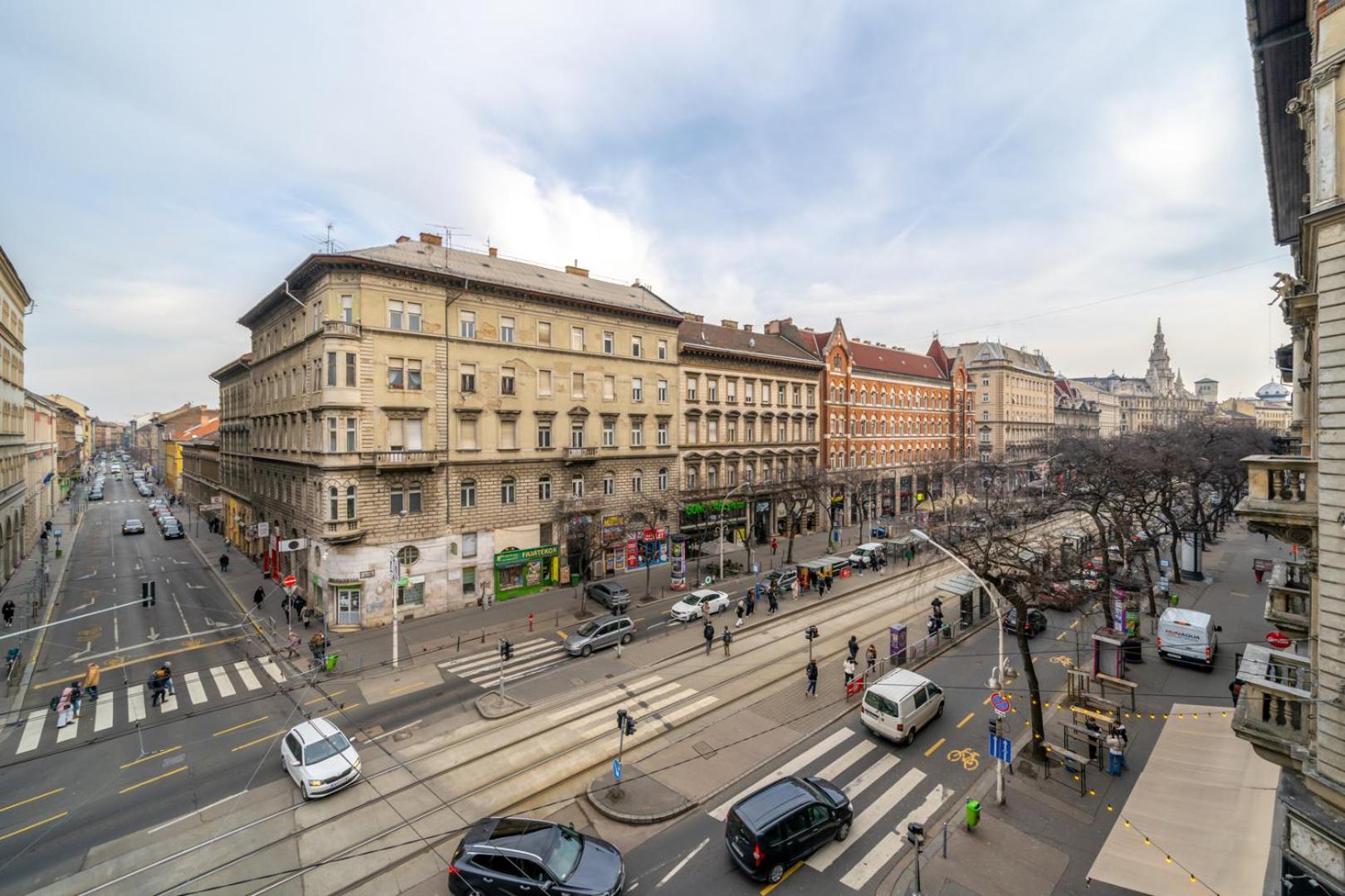 Ferienwohnung Downtown Delight - Erzsebet Blvd - 13 Ppl Budapest Exterior foto