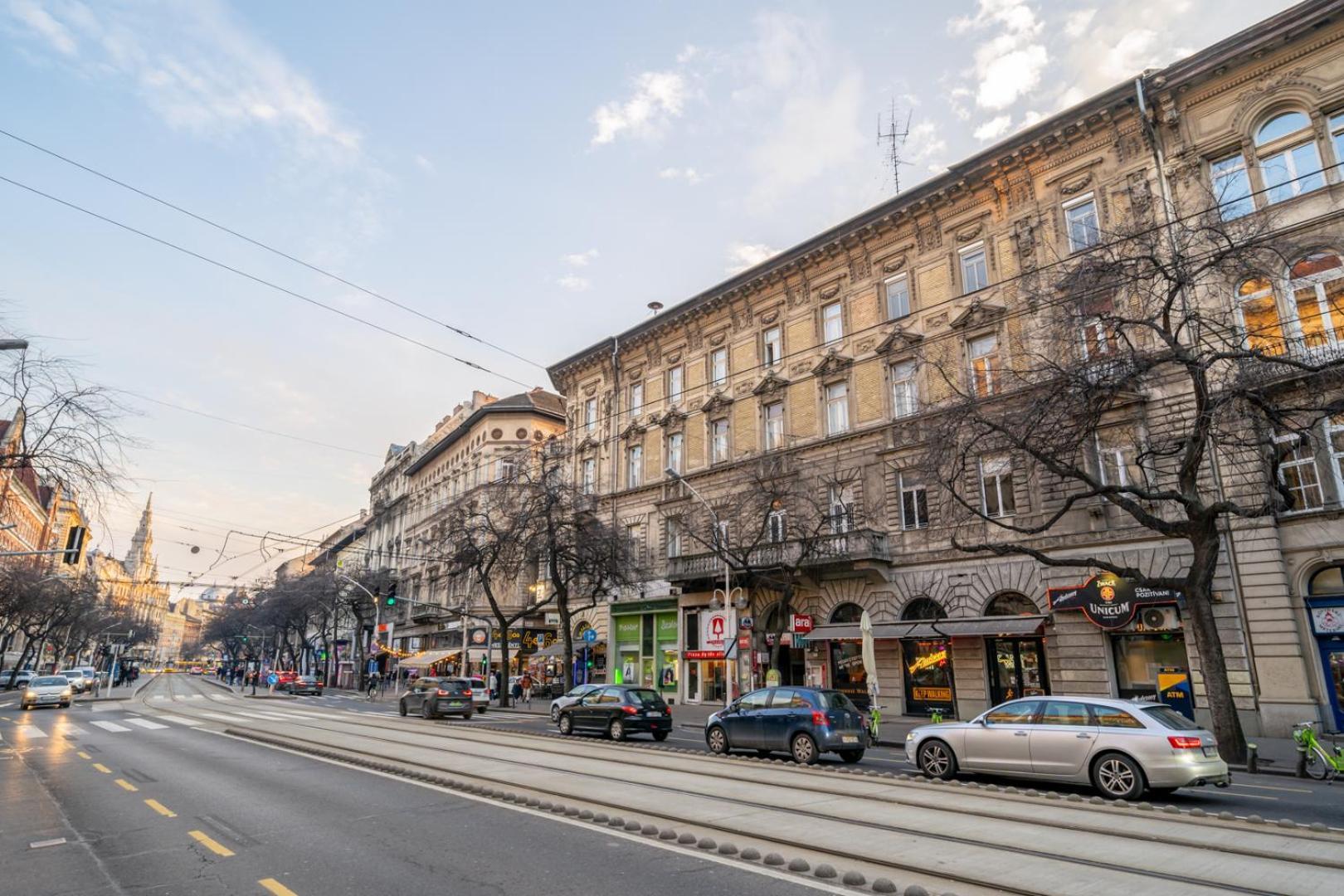 Ferienwohnung Downtown Delight - Erzsebet Blvd - 13 Ppl Budapest Exterior foto